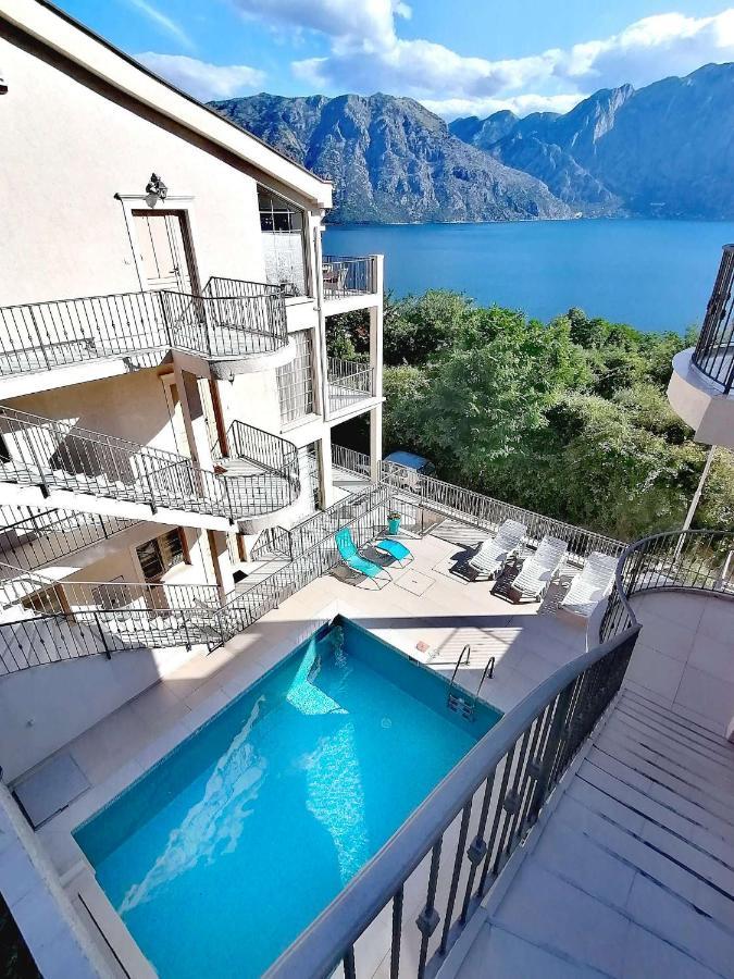 Blue Bay 2 Bedroom Apartment Prčanj 외부 사진